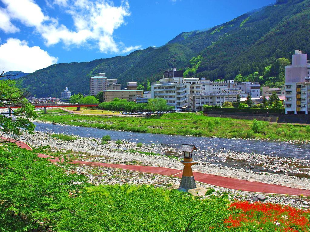 Gero Onsen Yukyunohana Exterior photo