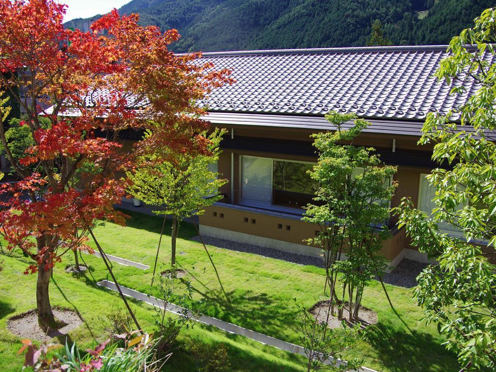 Gero Onsen Yukyunohana Exterior photo