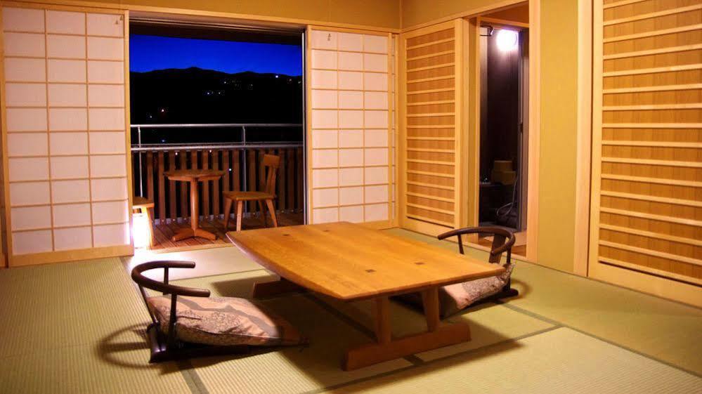 Gero Onsen Yukyunohana Exterior photo